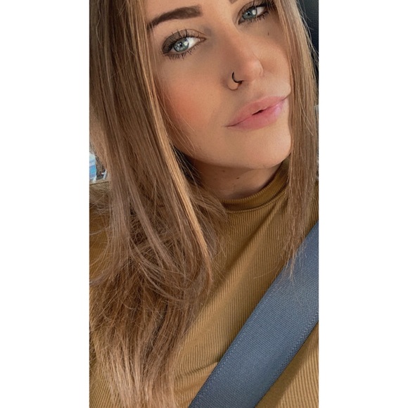 Meet Your Posher! Jesse 🖤 - Picture 1 of 11